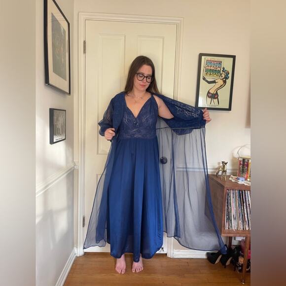 70s Vintage Plus Size Navy Blue Nylon Peignoir Set